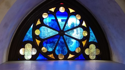 stained-glass-1148892_960_720